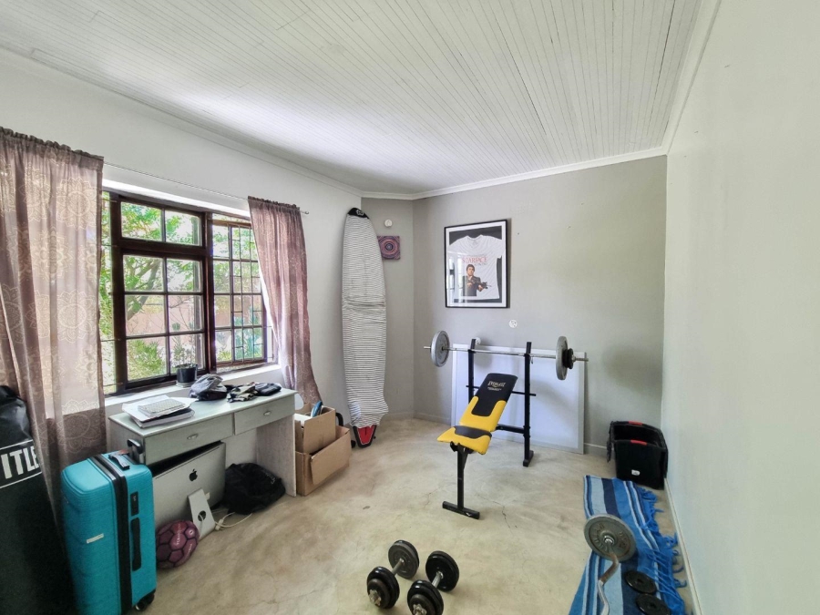 4 Bedroom Property for Sale in Sandbaai Western Cape